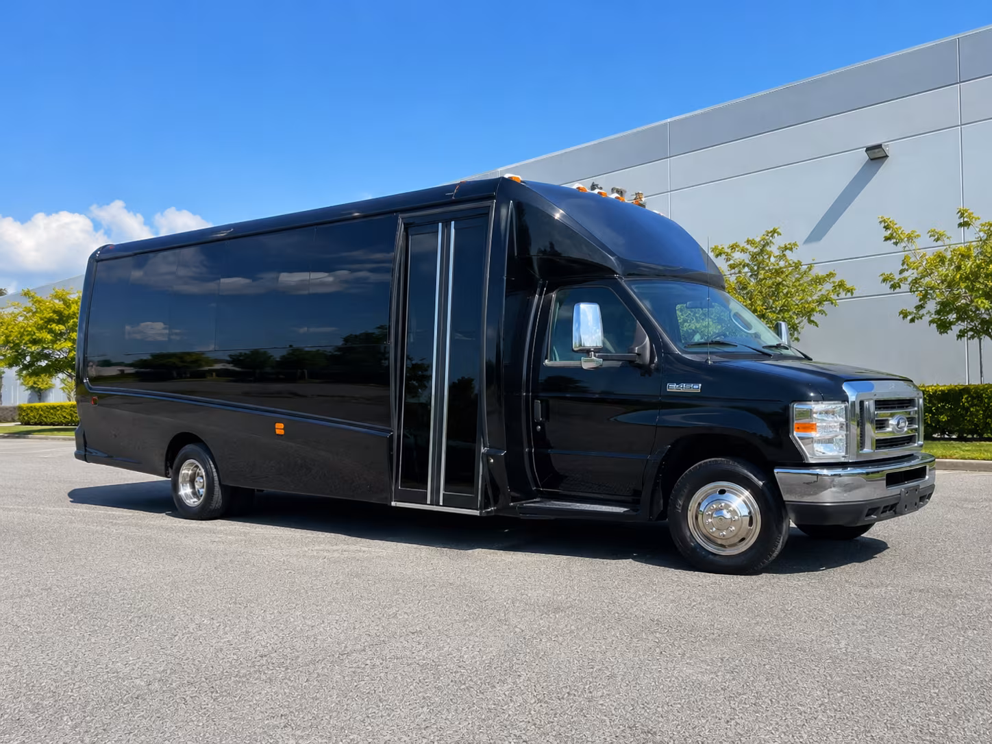 20 Passenger Party Bus Exterior