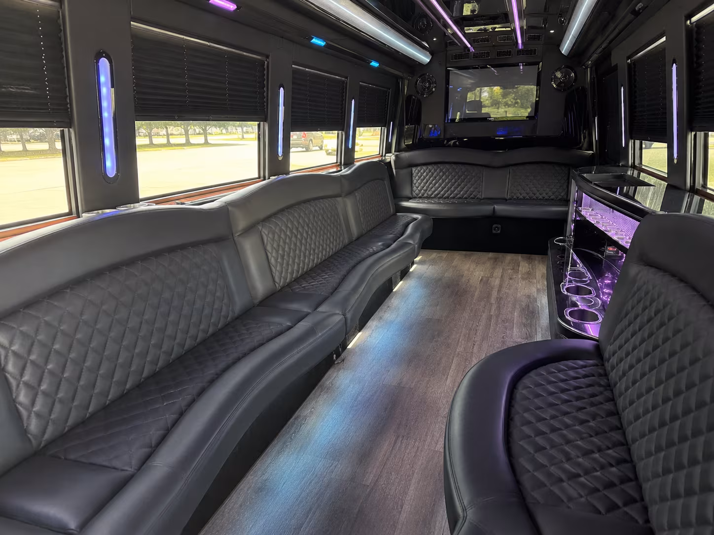 Little Rock Birthday, Sweet 16, & Quinceañera Transportation party bus exterior