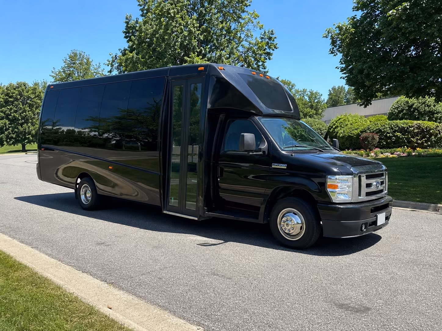 Memphis Birthday, Sweet 16, & Quinceañera Party Bus Rentals