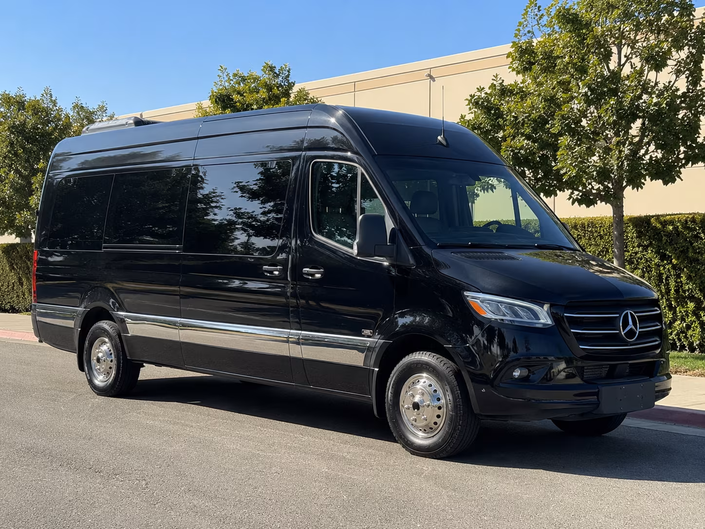 Memphis Wedding Transportation & Shuttle Service